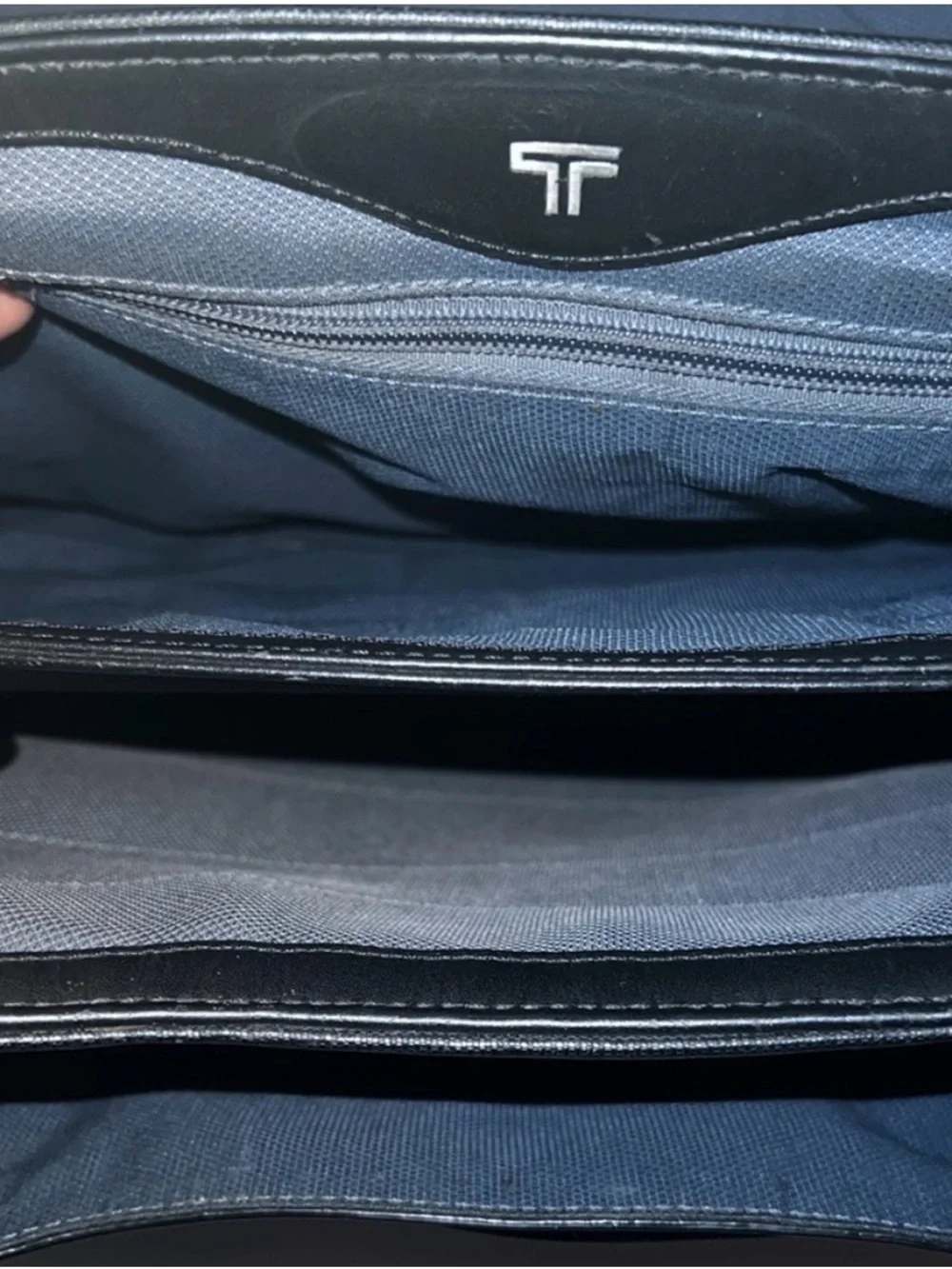 Tumi Black Leather Briefcase Messenger Bag AMAZING!! Bag